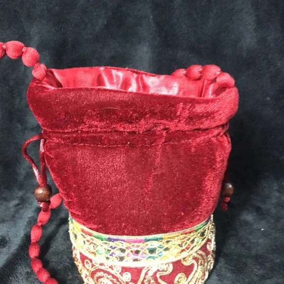 Small Bucket Bag - Picture 6 of 9